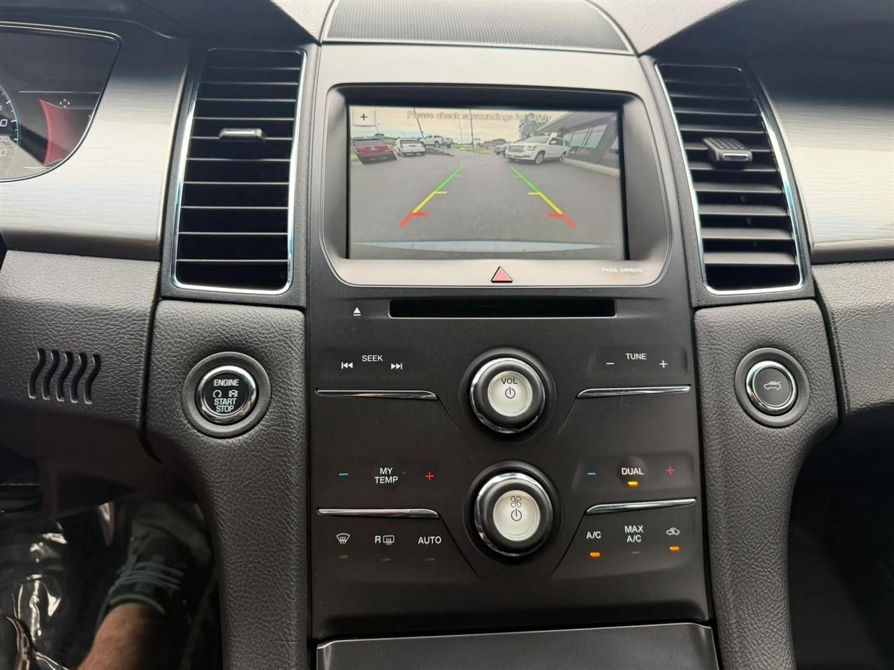 Ford Taurus  2018