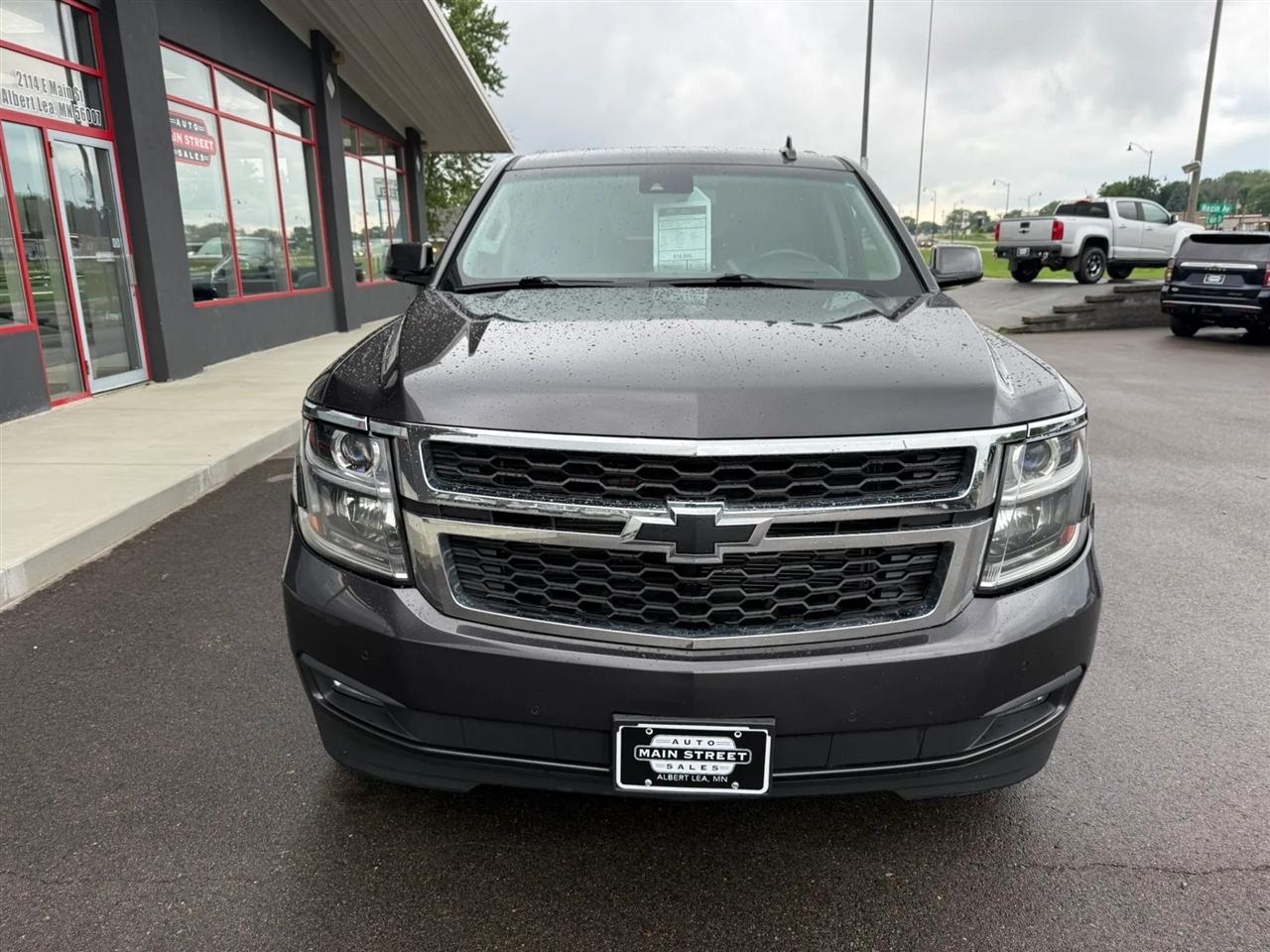 Chevrolet Suburban  2017