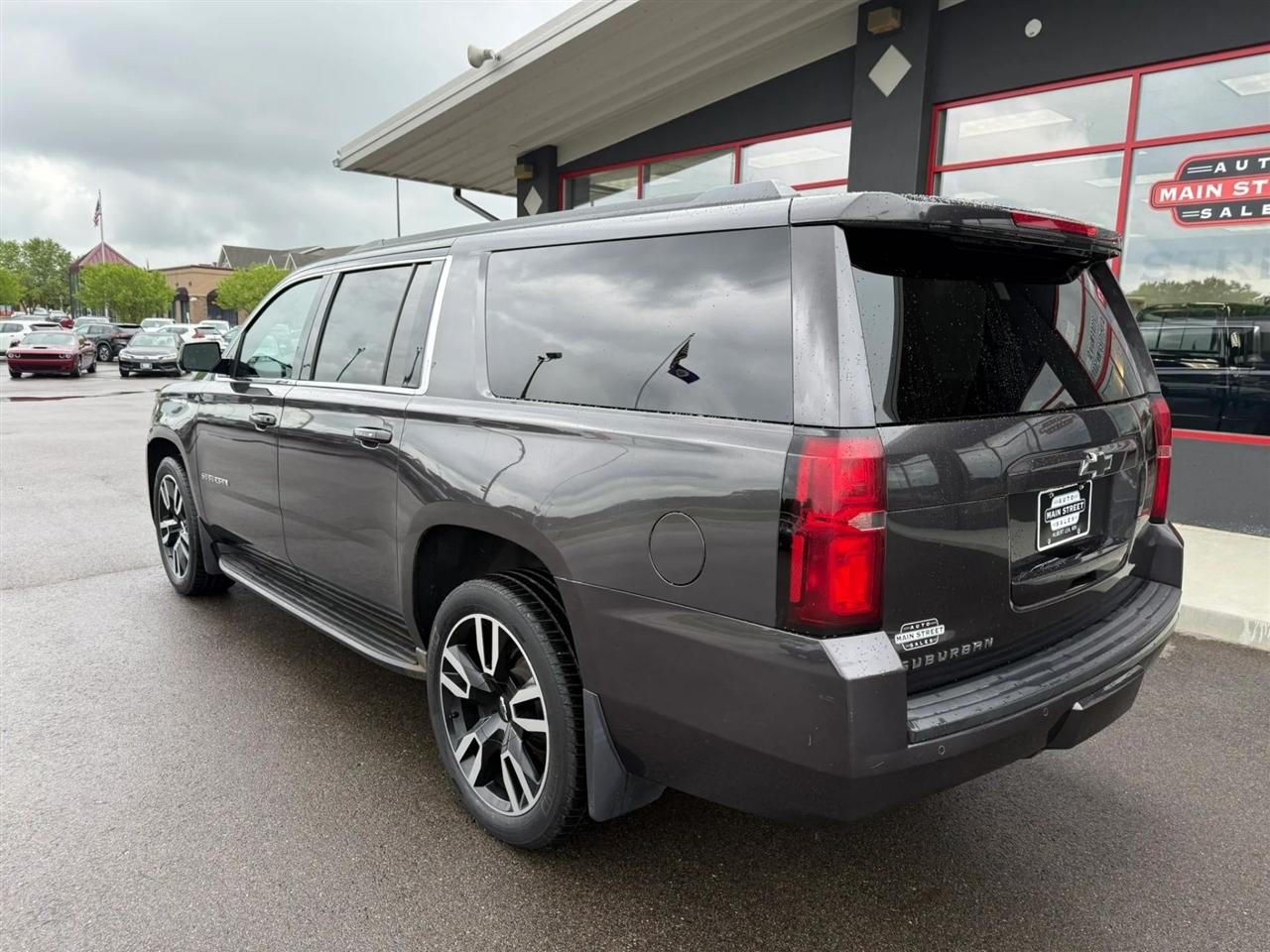 Chevrolet Suburban  2017