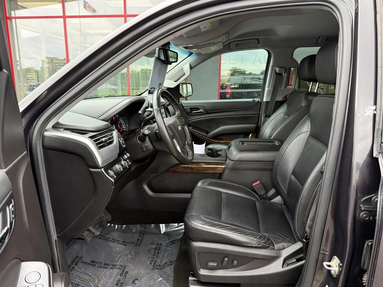 Chevrolet Suburban  2017