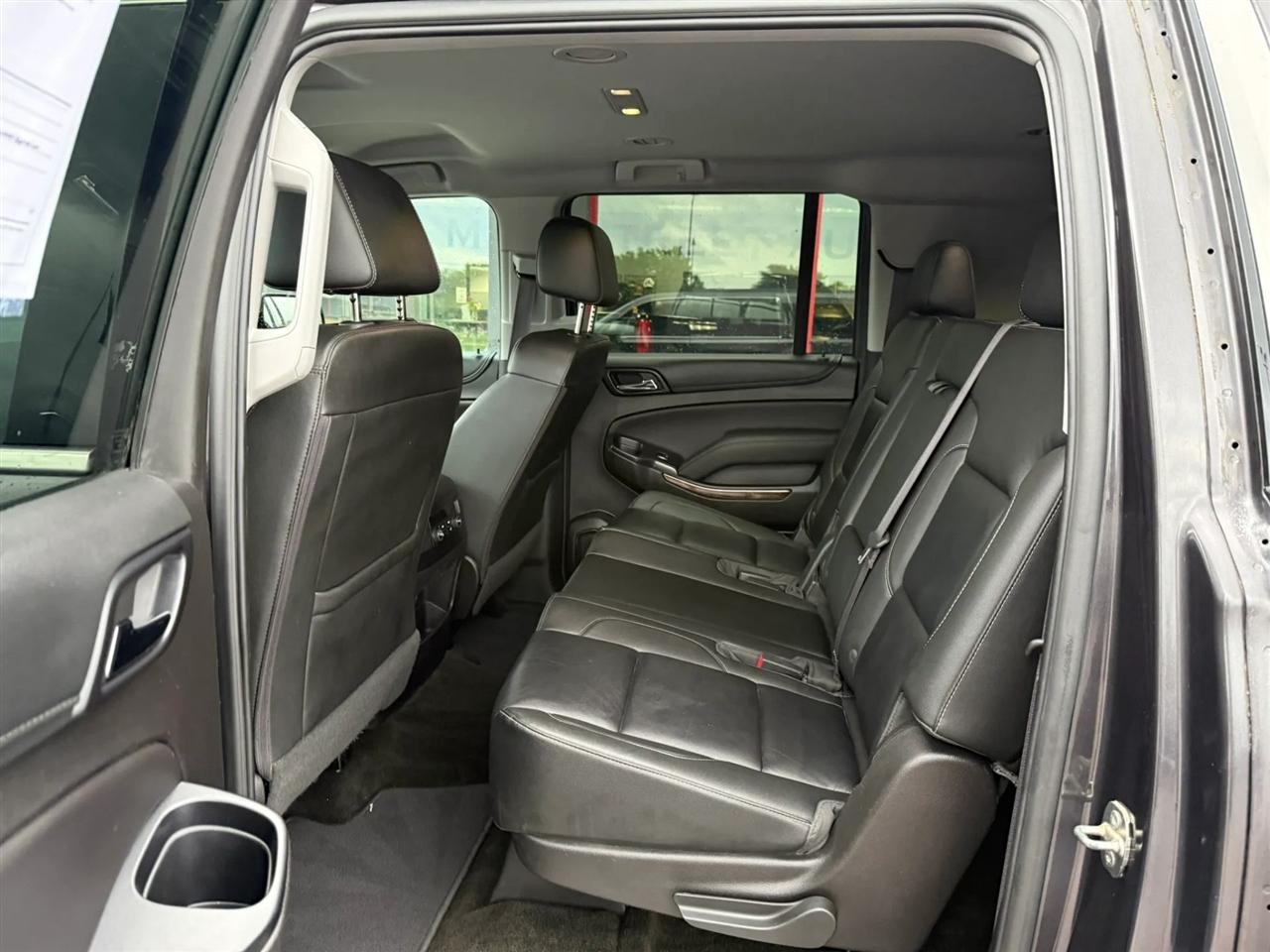 Chevrolet Suburban  2017