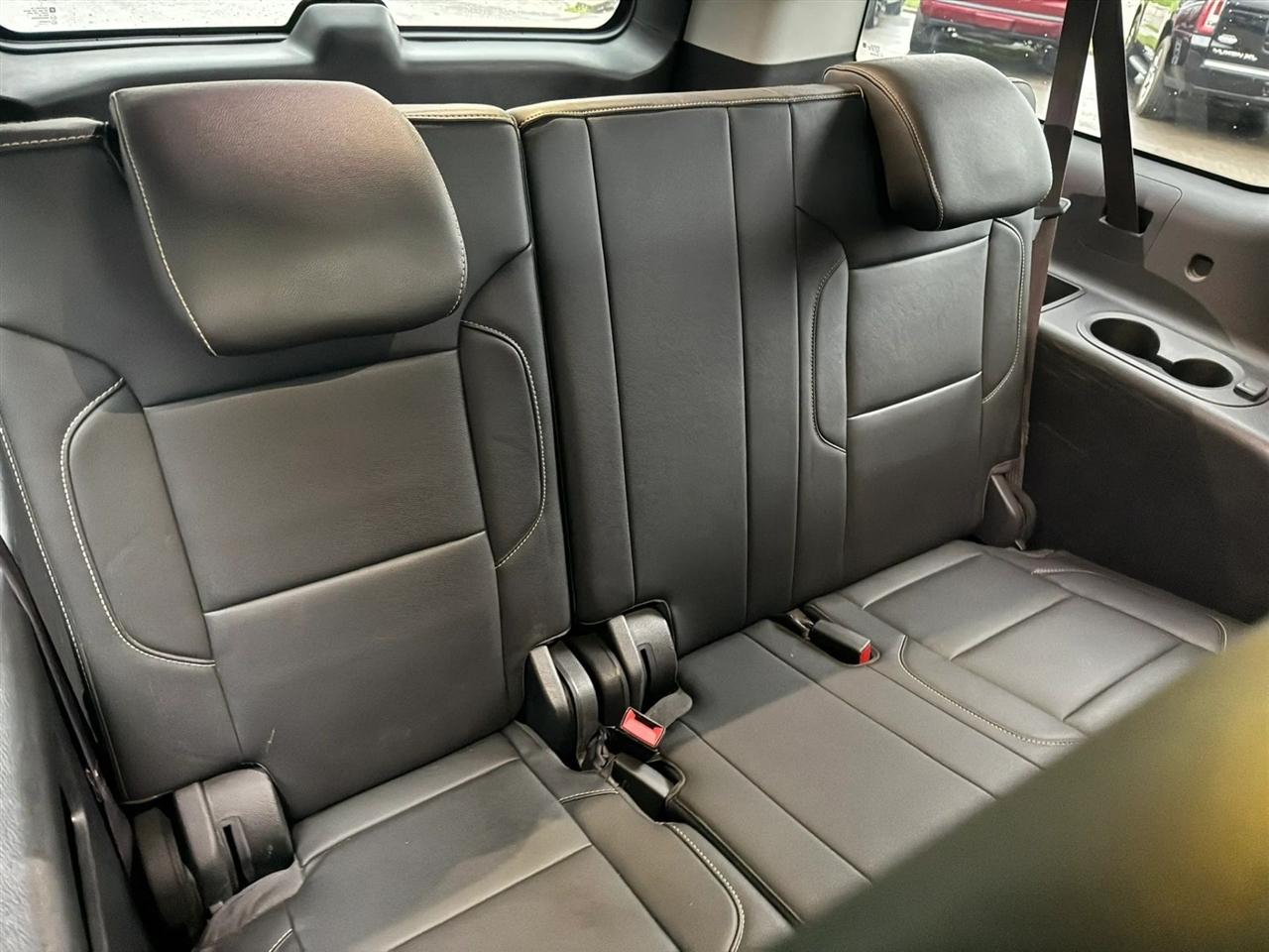 Chevrolet Suburban  2017