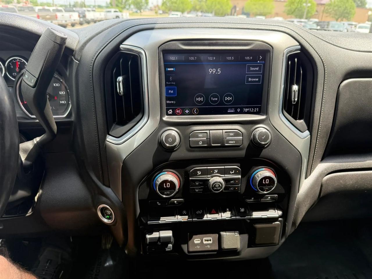 Chevrolet Silverado 1500  2021