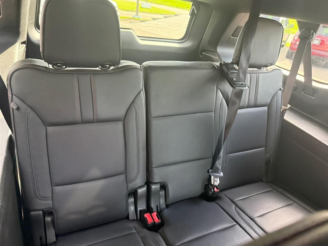 Chevrolet Suburban  2021