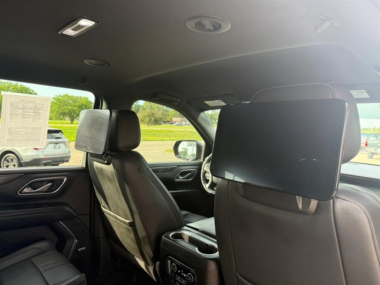 Chevrolet Suburban  2021
