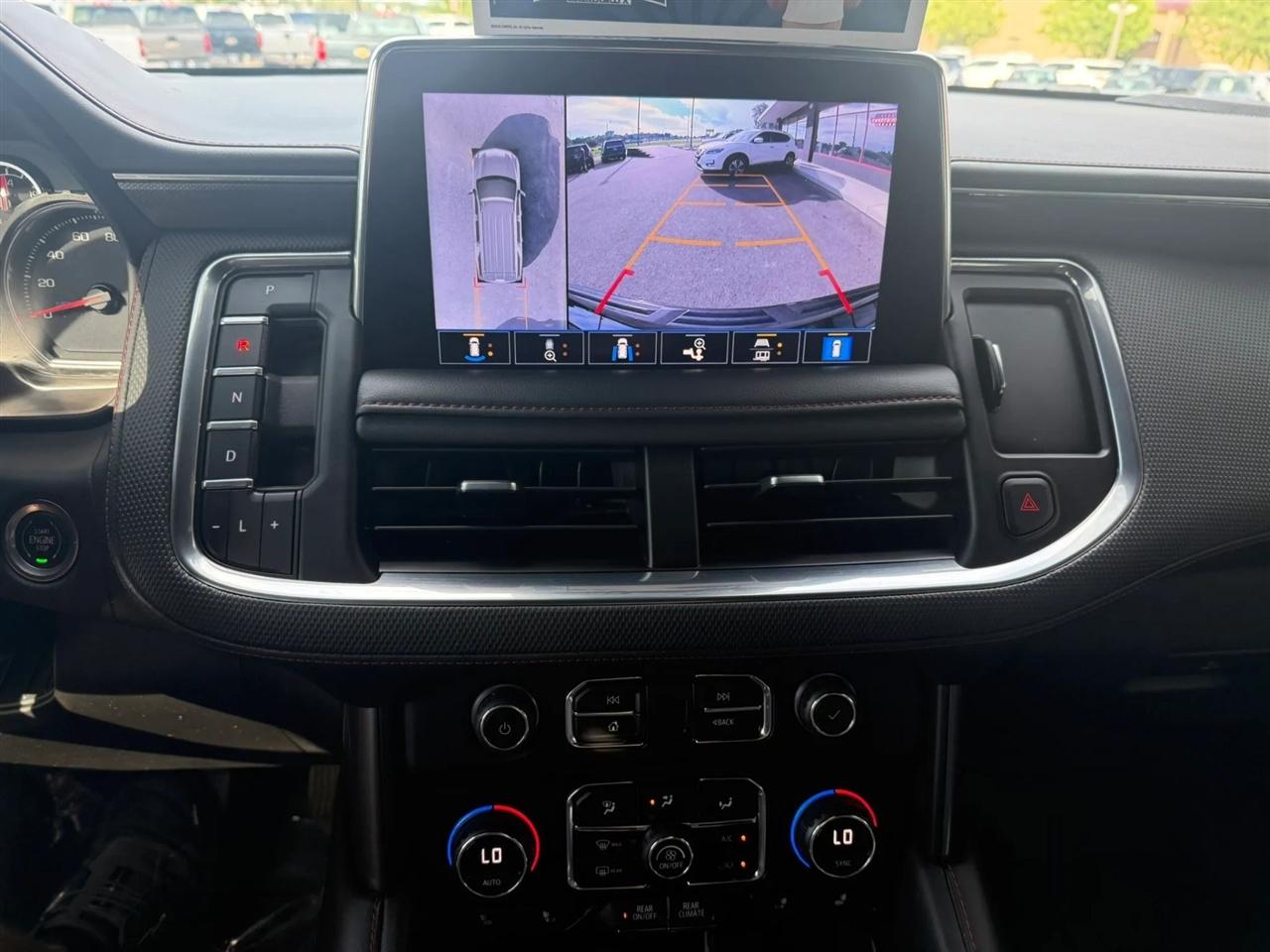 Chevrolet Suburban  2021