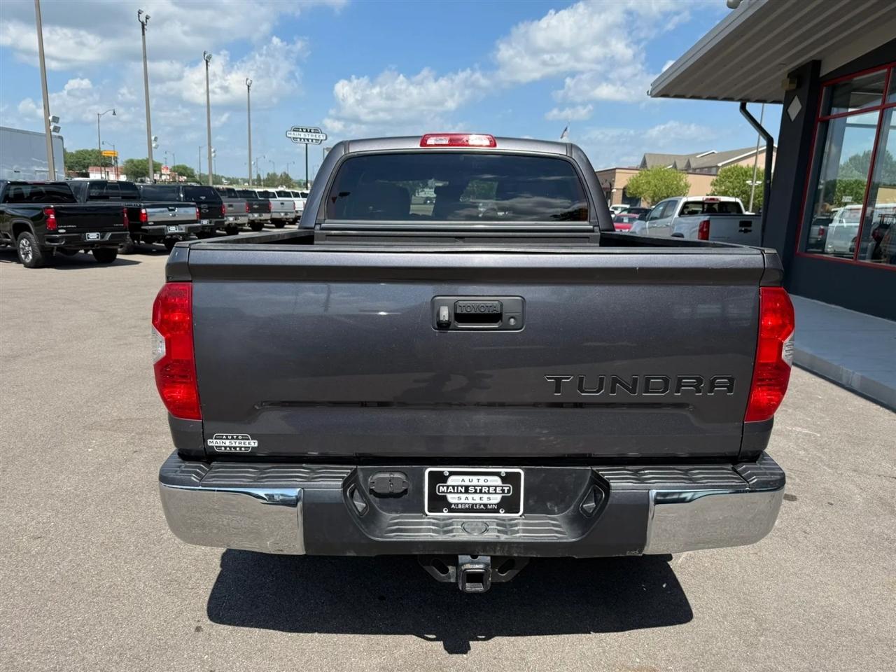 Toyota Tundra  2018
