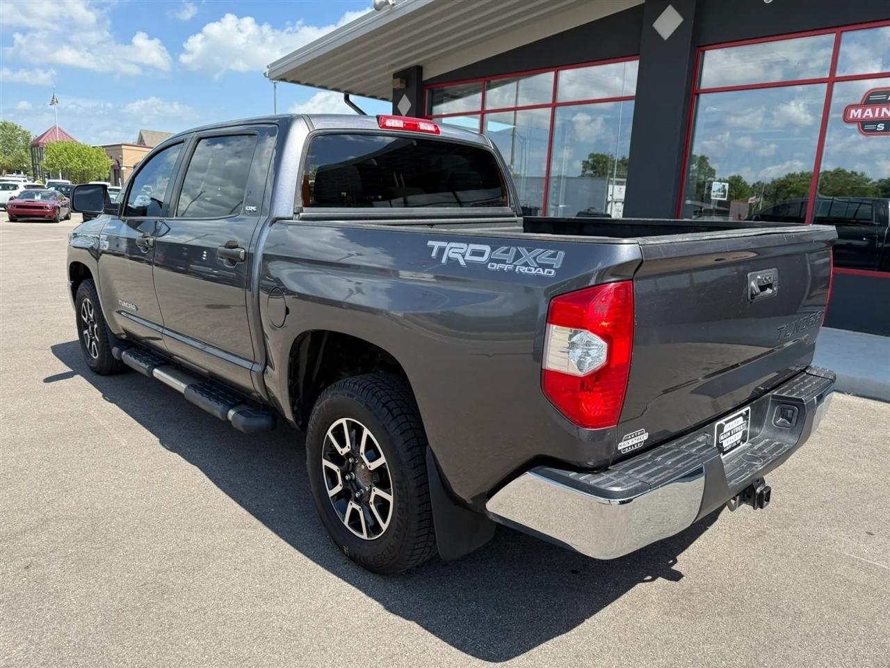 Toyota Tundra  2018