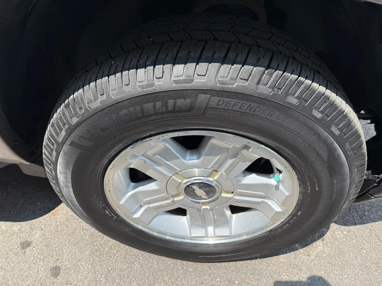 Chevrolet Suburban  2014