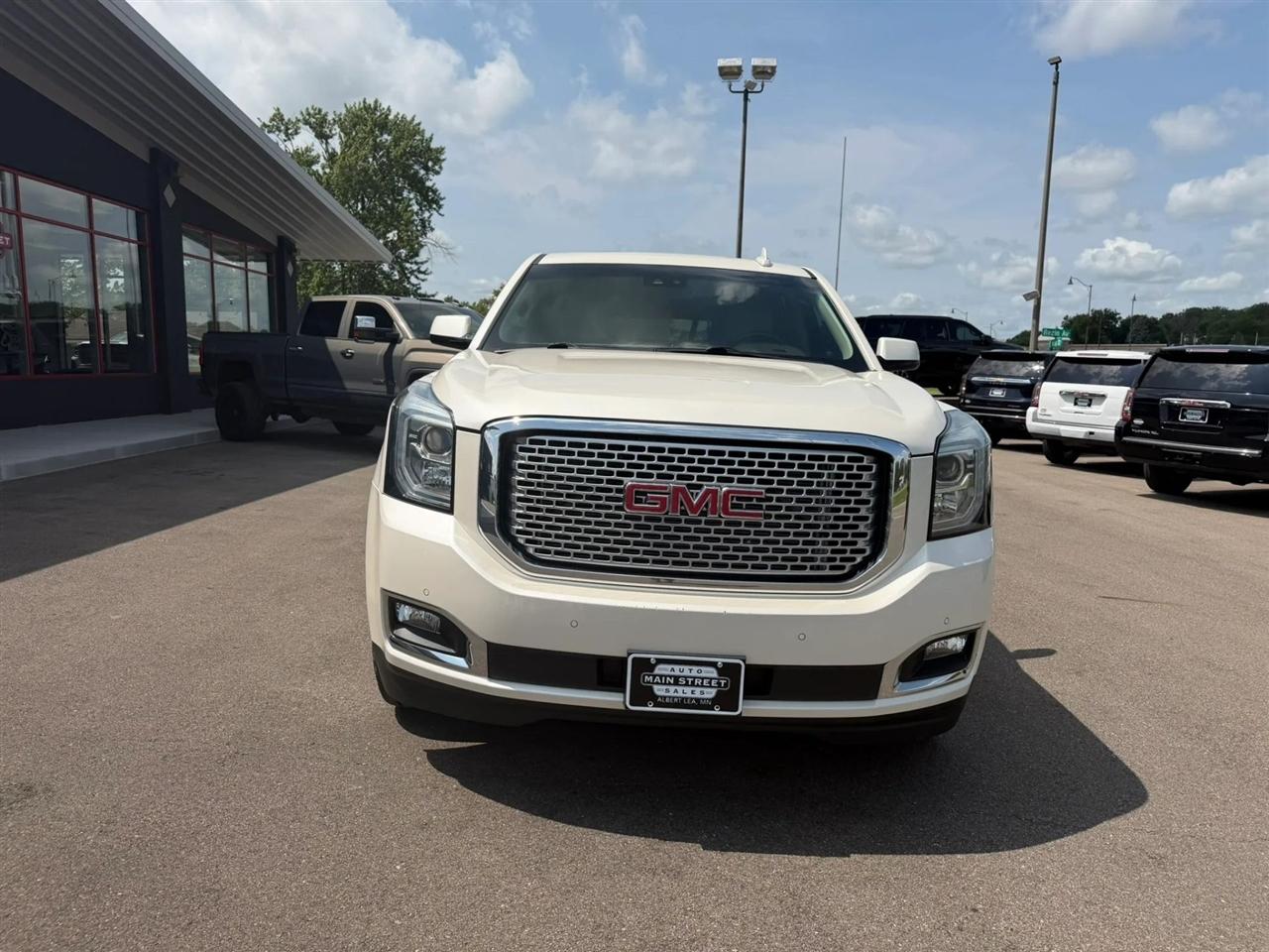 GMC Yukon Denali  2015