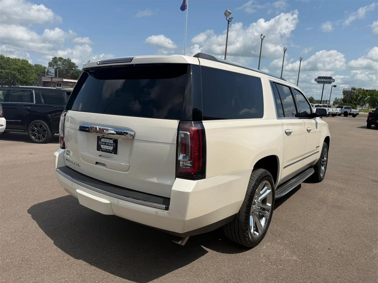 GMC Yukon Denali  2015