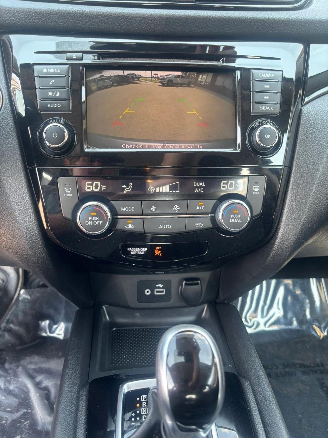 Nissan Rogue Sport  2019