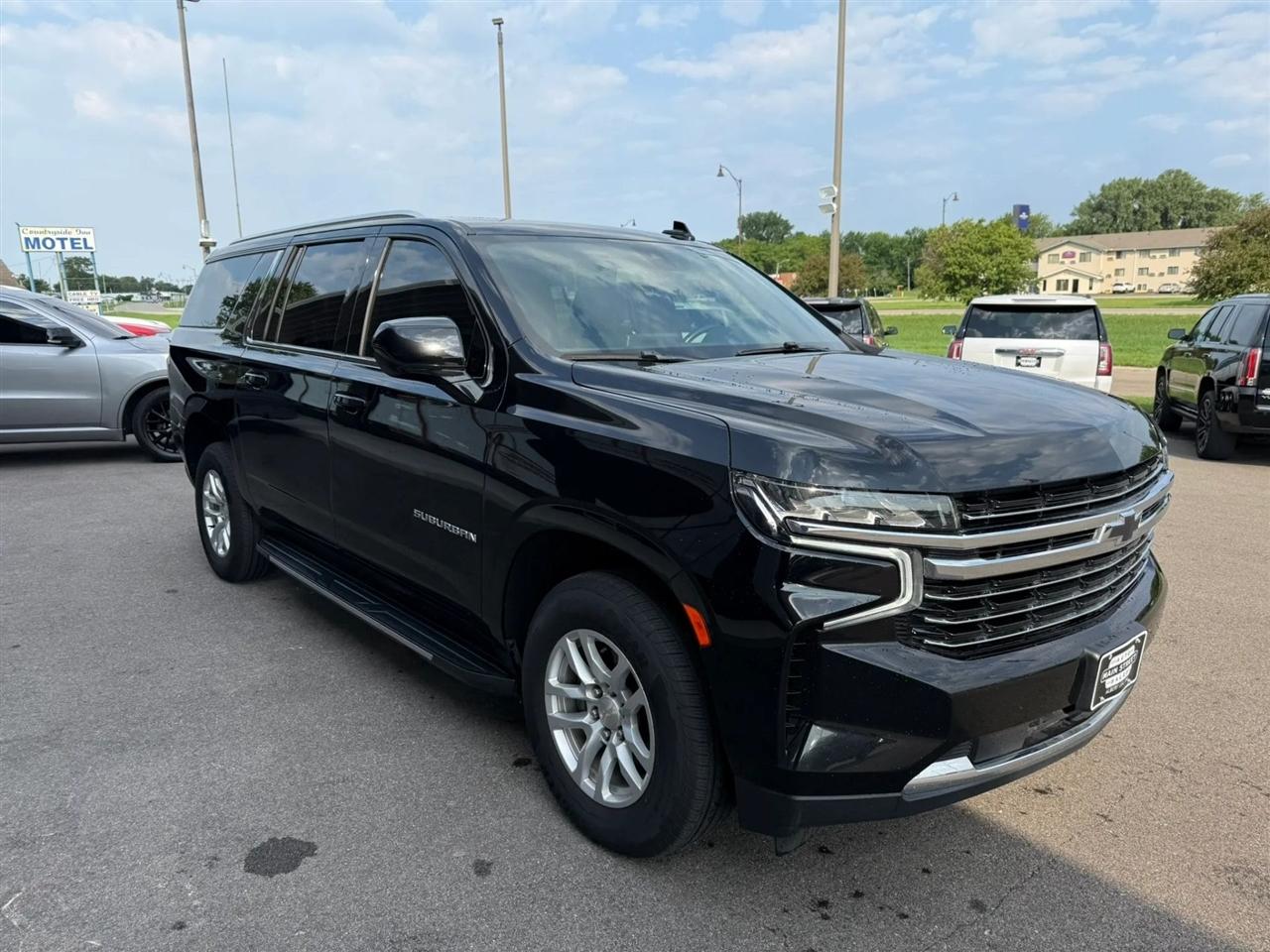 Chevrolet Suburban  2021