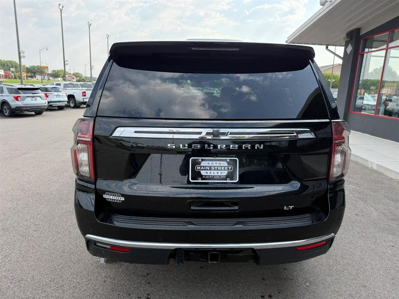 Chevrolet Suburban  2021