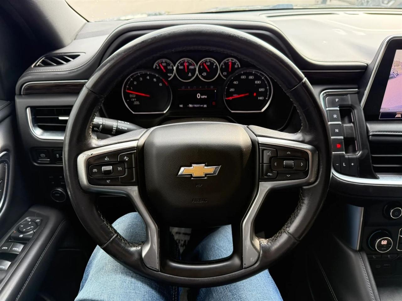 Chevrolet Suburban  2021