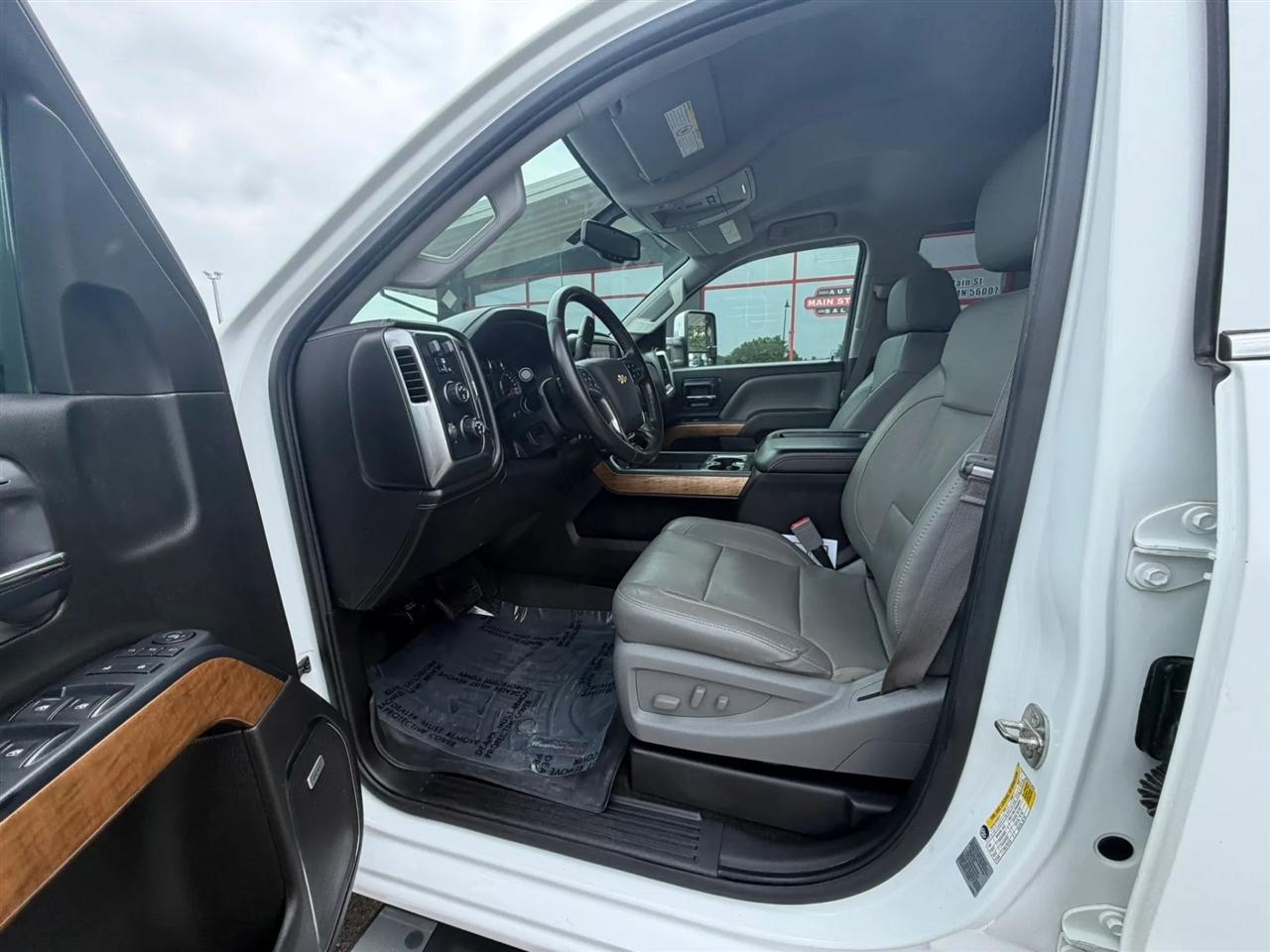 Chevrolet Silverado 2500HD  2015