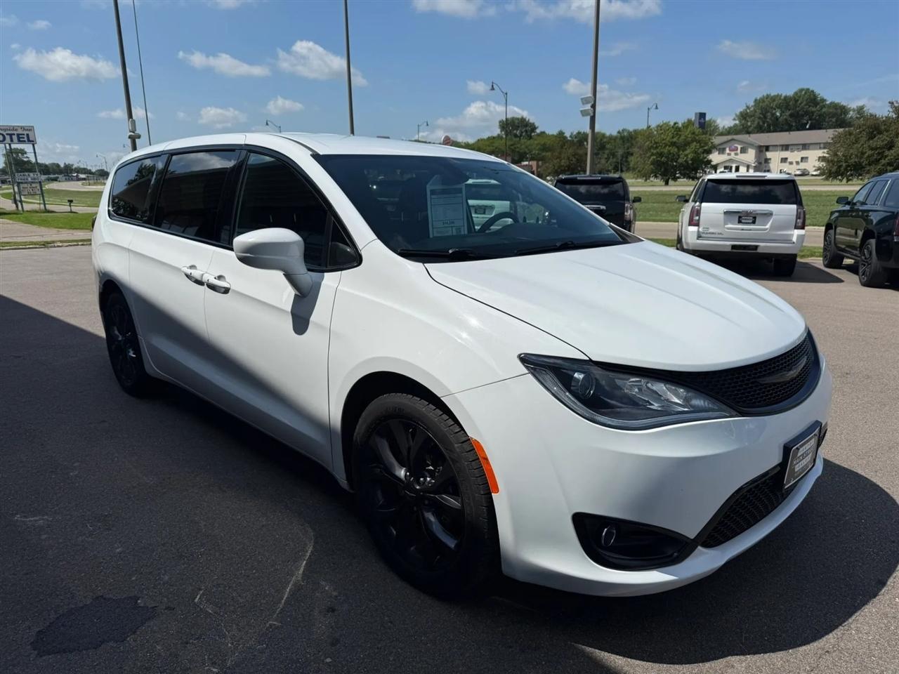 Chrysler Pacifica  2019