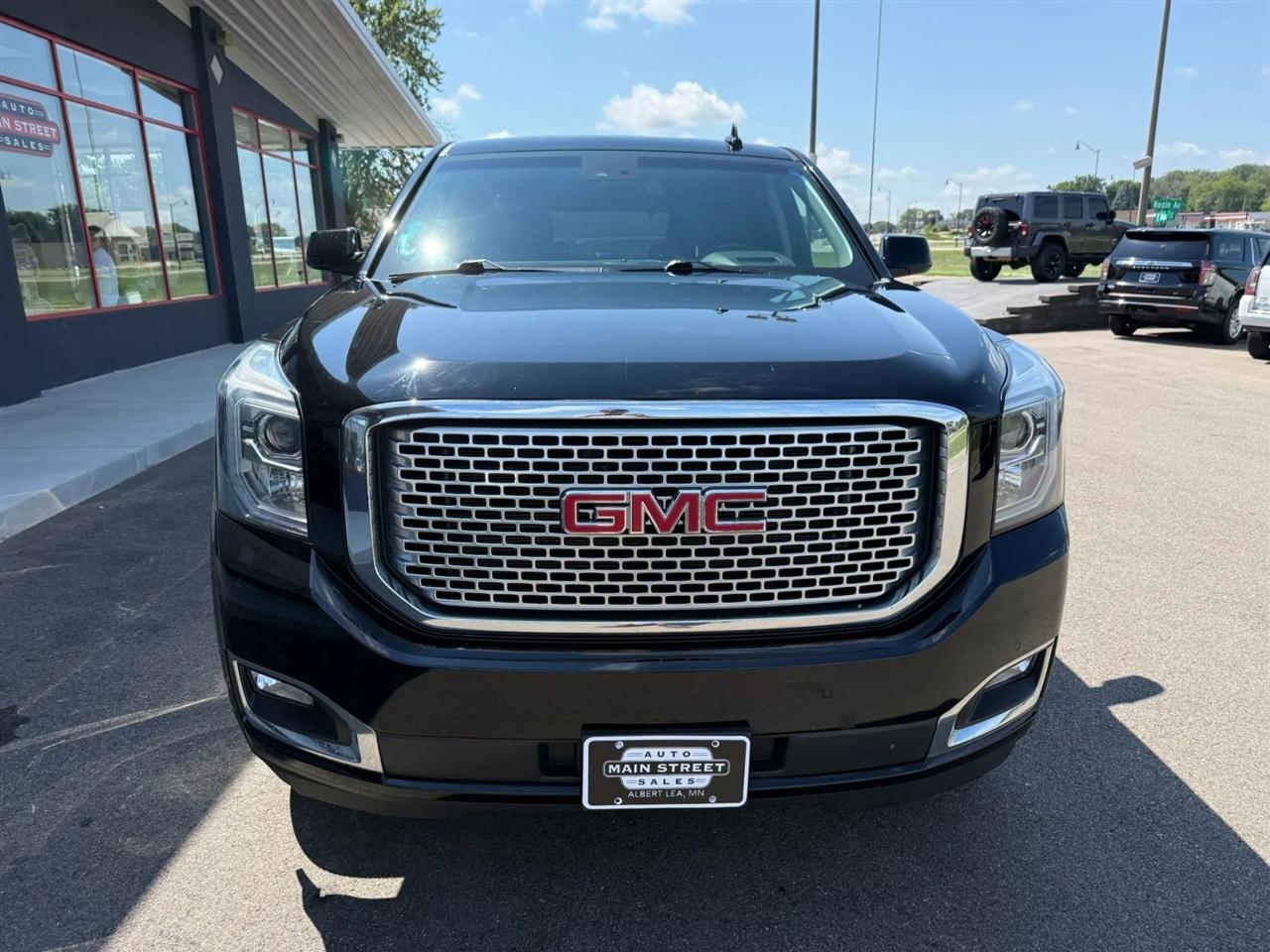 GMC Yukon Denali  2017