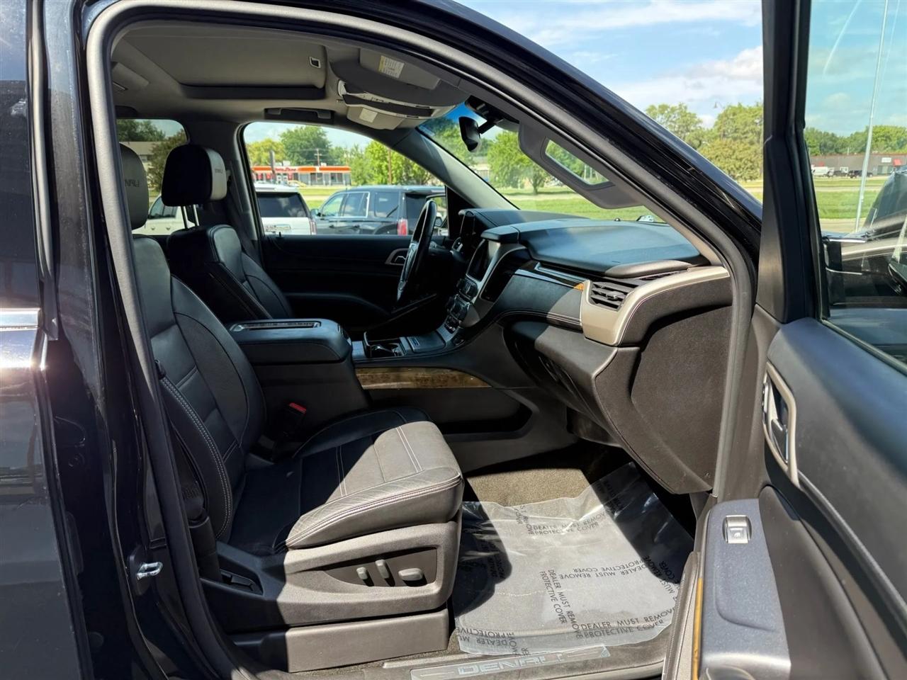 GMC Yukon Denali  2017