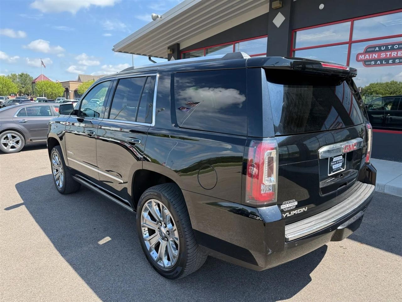 GMC Yukon Denali  2017