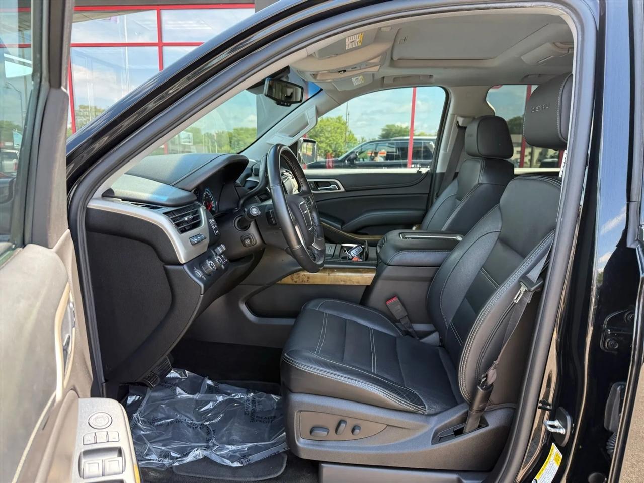 GMC Yukon Denali  2017