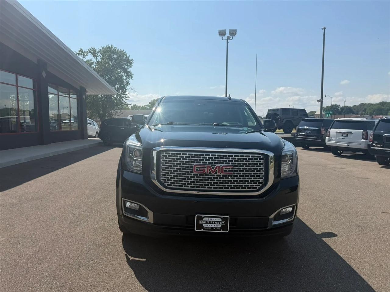GMC Yukon Denali  2017