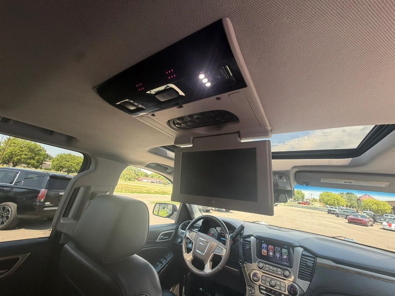 GMC Yukon Denali  2017