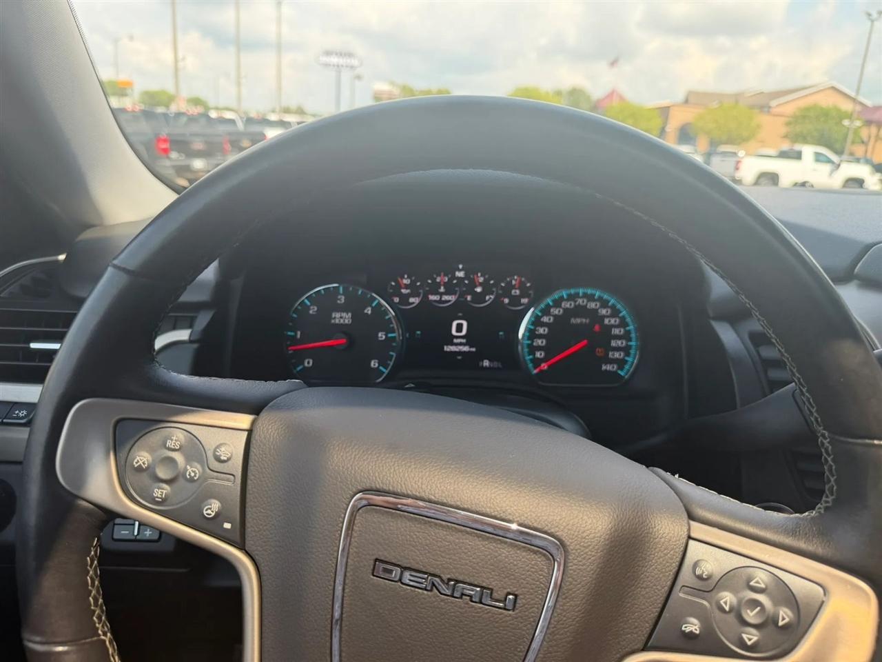GMC Yukon Denali  2017