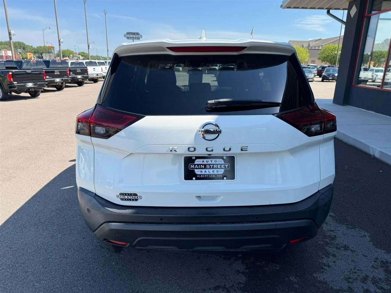 Nissan Rogue  2021