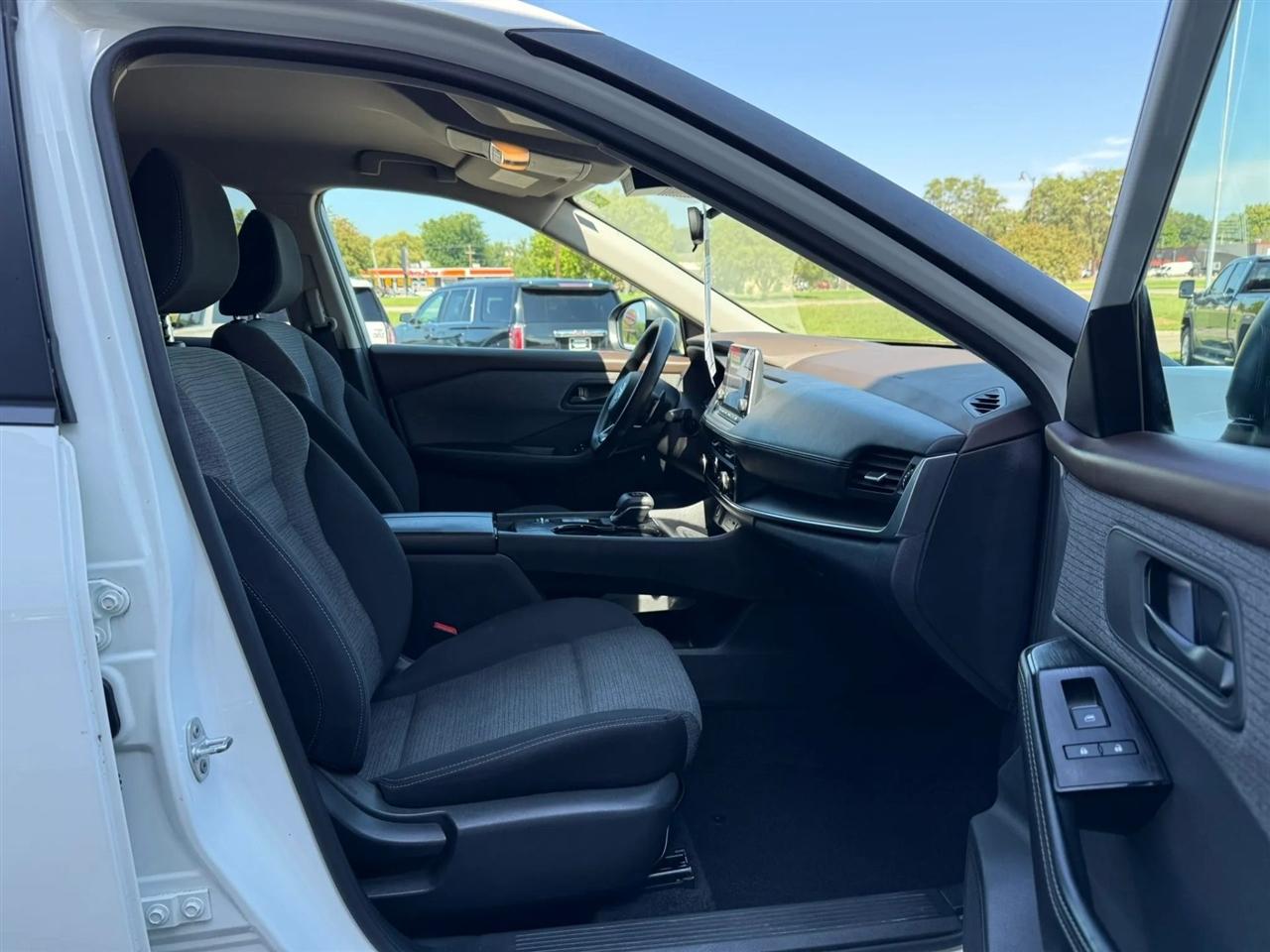 Nissan Rogue  2021