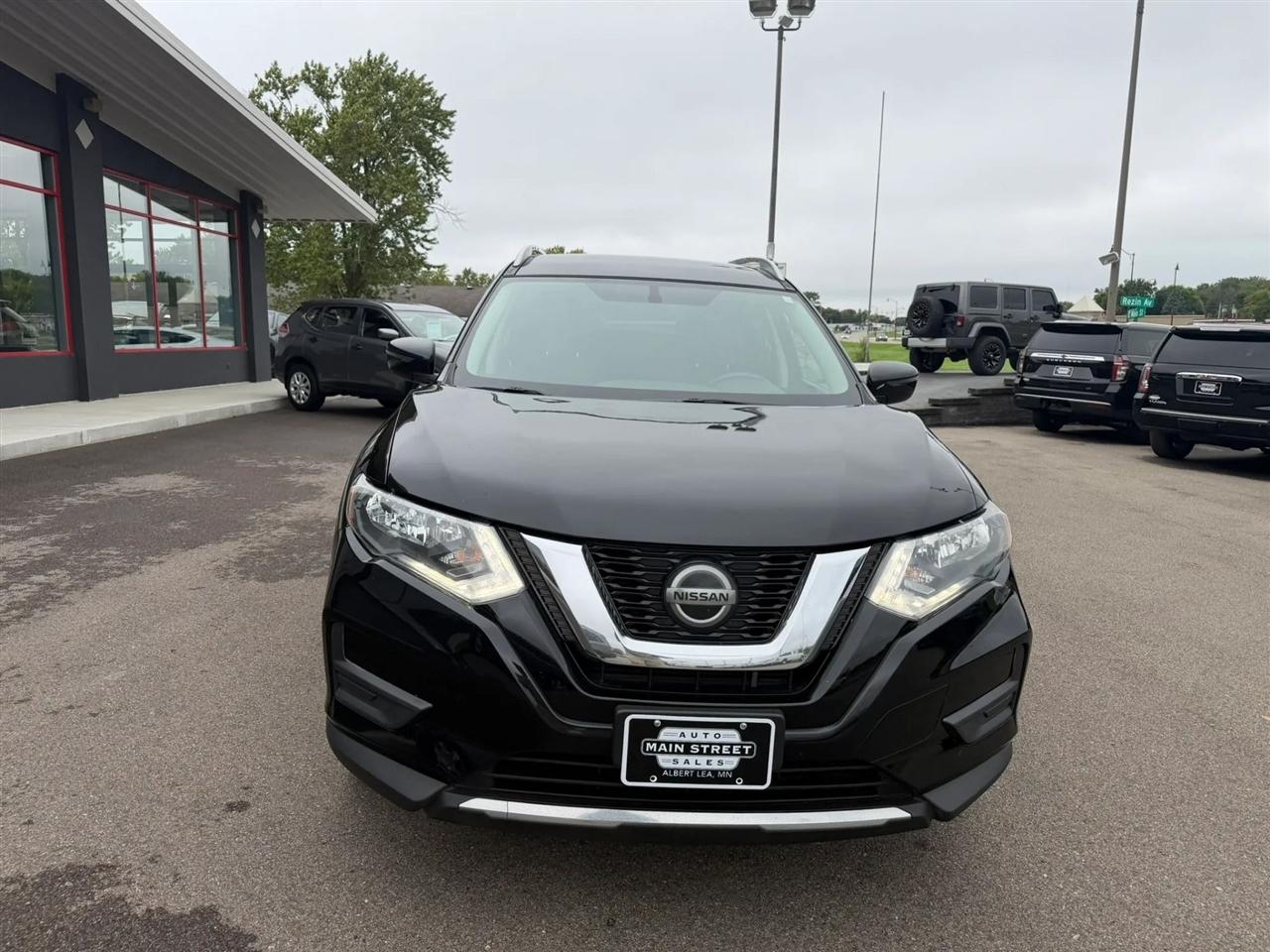 Nissan Rogue  2020