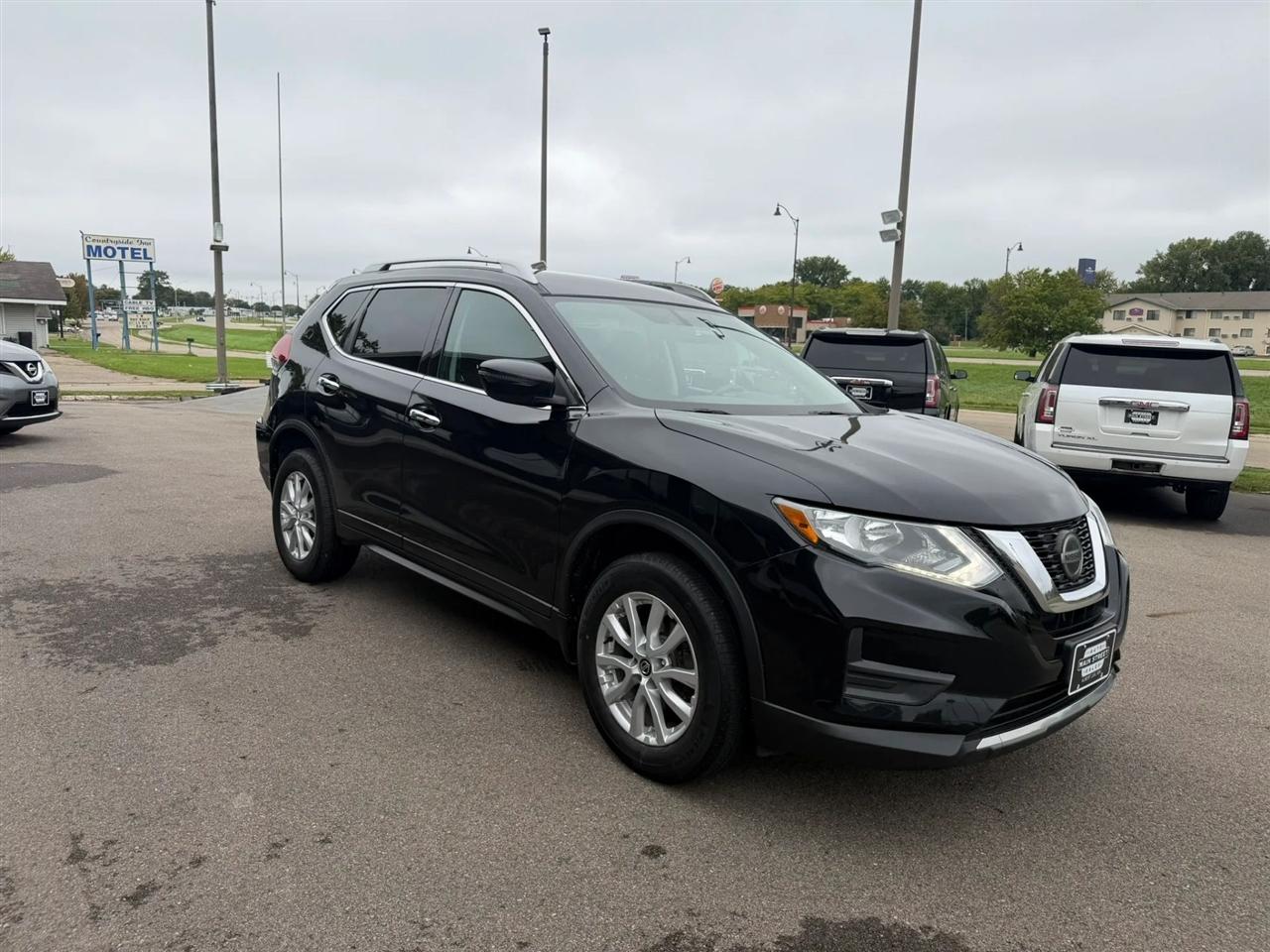Nissan Rogue  2020