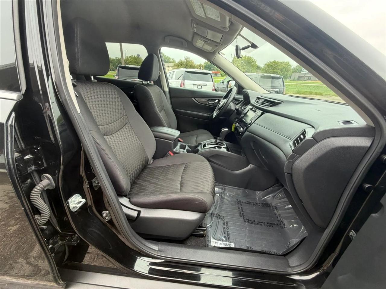 Nissan Rogue  2020