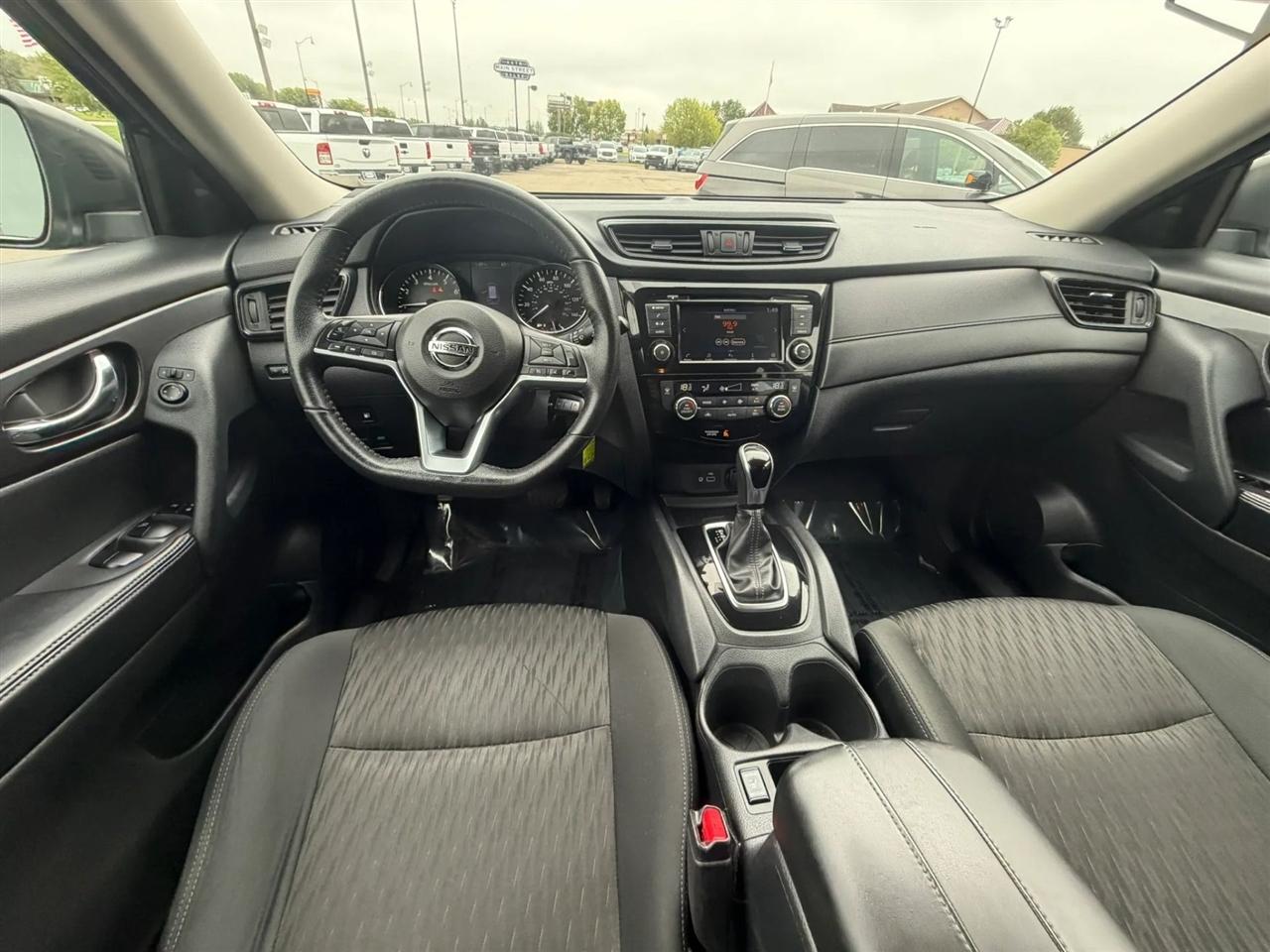 Nissan Rogue  2020