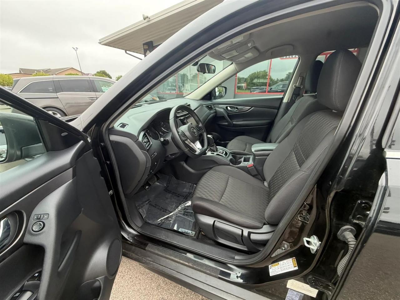 Nissan Rogue  2020