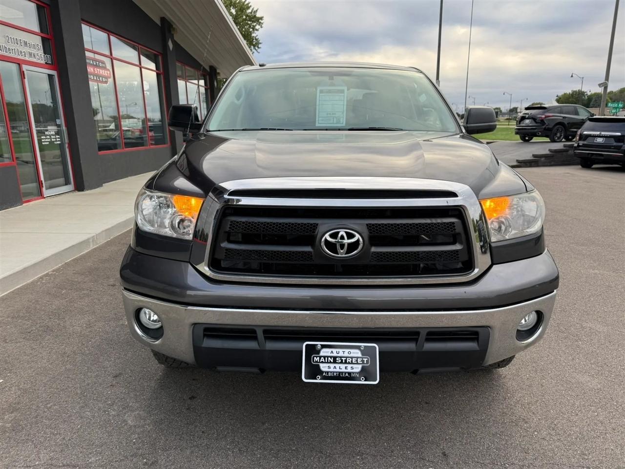 Toyota Tundra  2011
