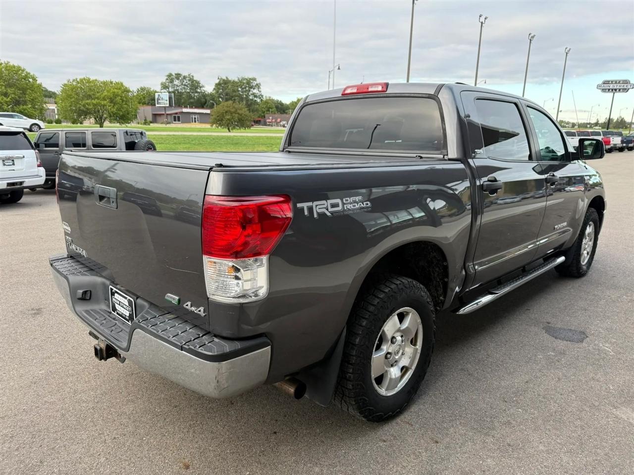 Toyota Tundra  2011