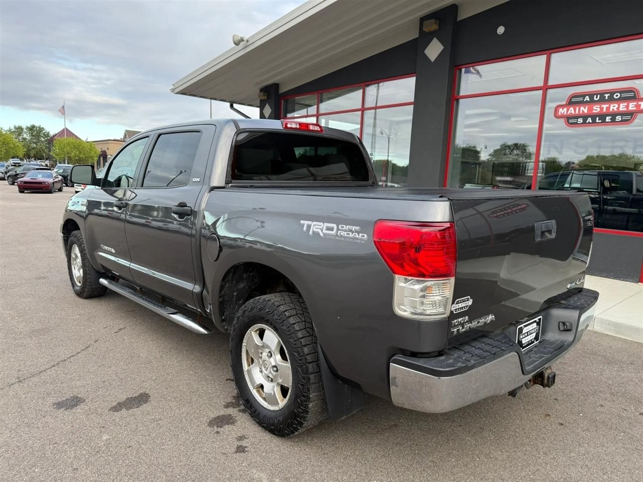 Toyota Tundra  2011