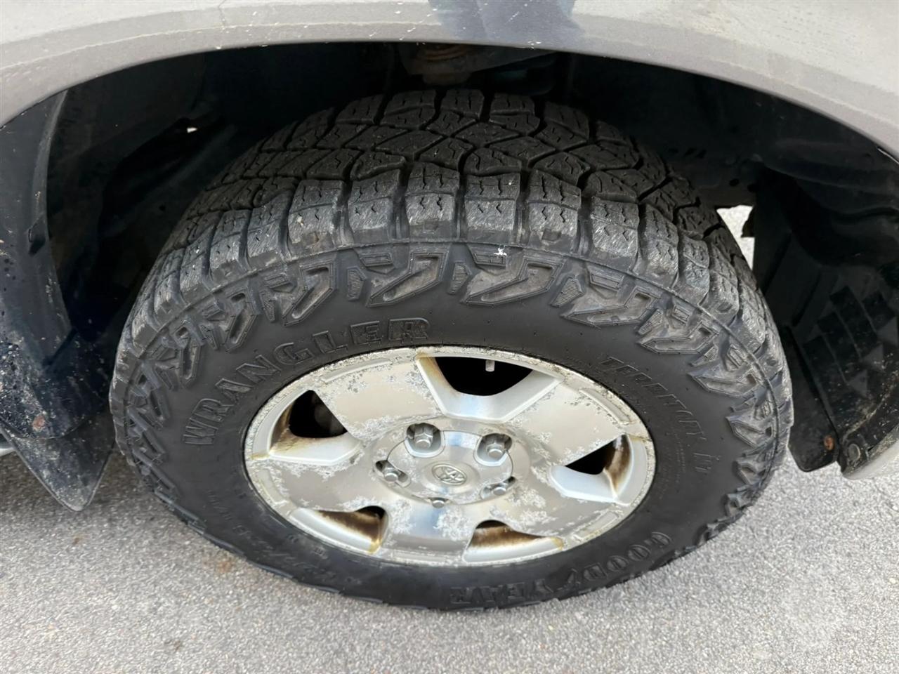 Toyota Tundra  2011