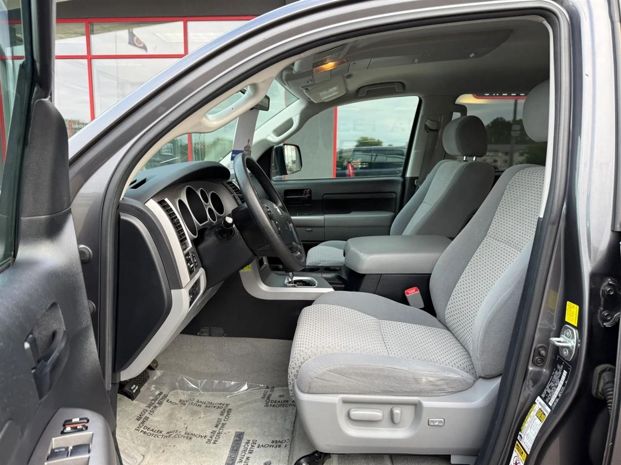 Toyota Tundra  2011