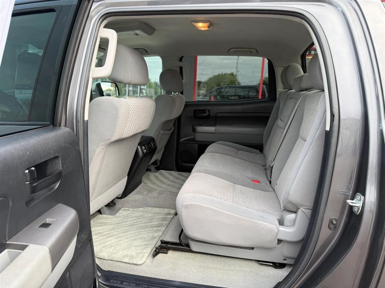 Toyota Tundra  2011