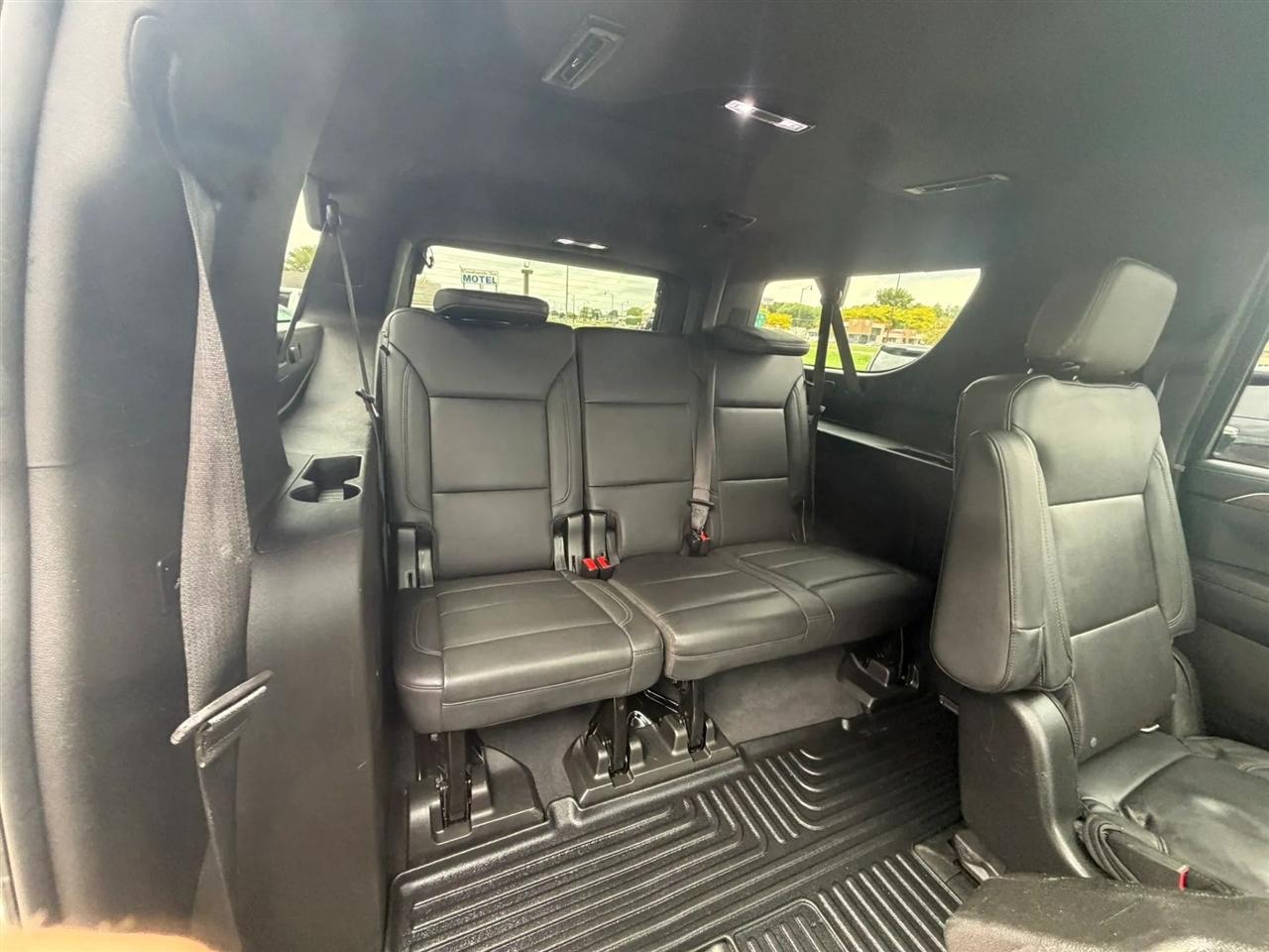 Chevrolet Suburban  2021