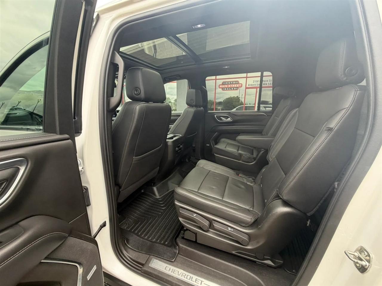 Chevrolet Suburban  2021