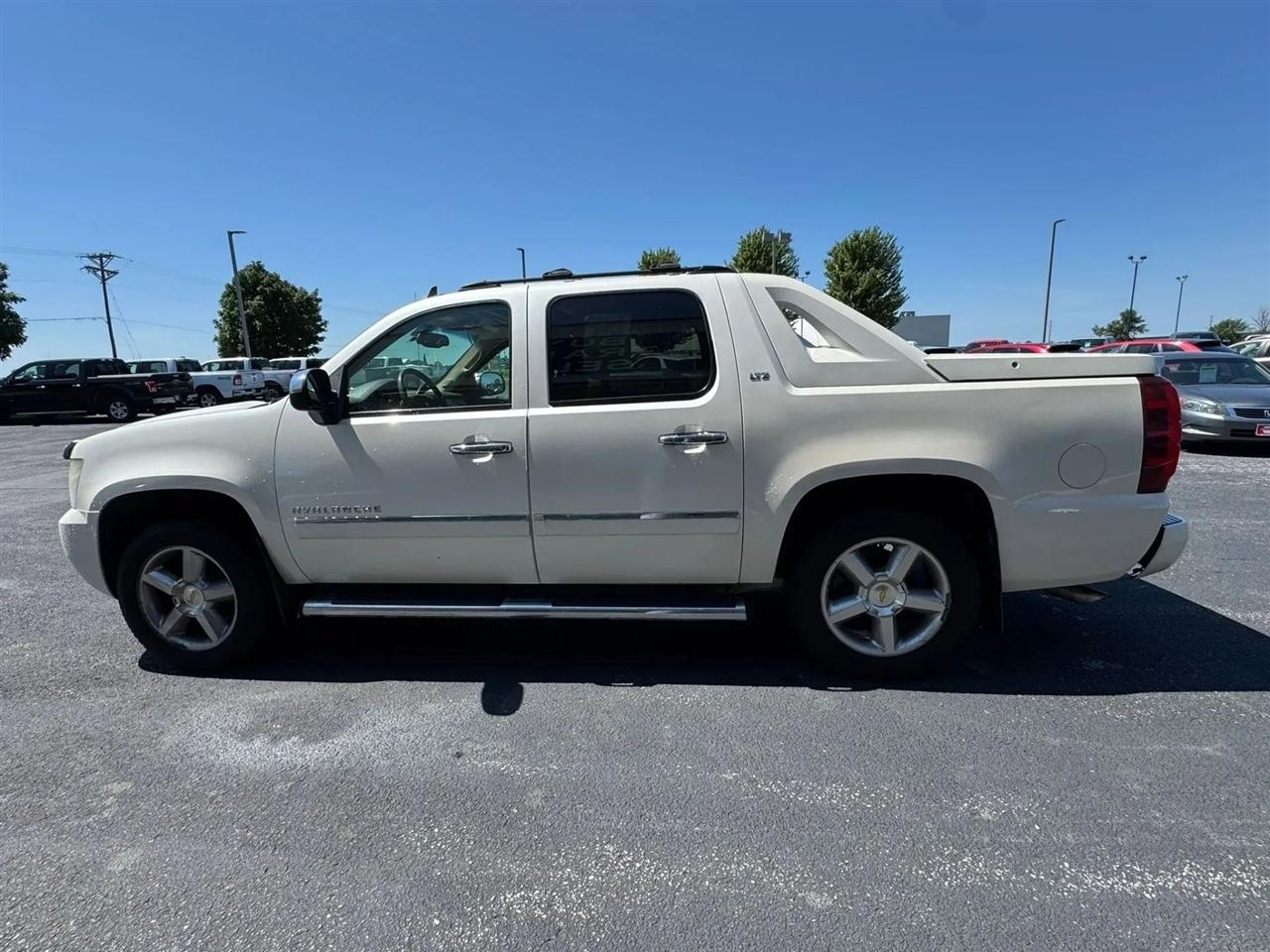 Chevrolet Avalanche  2011