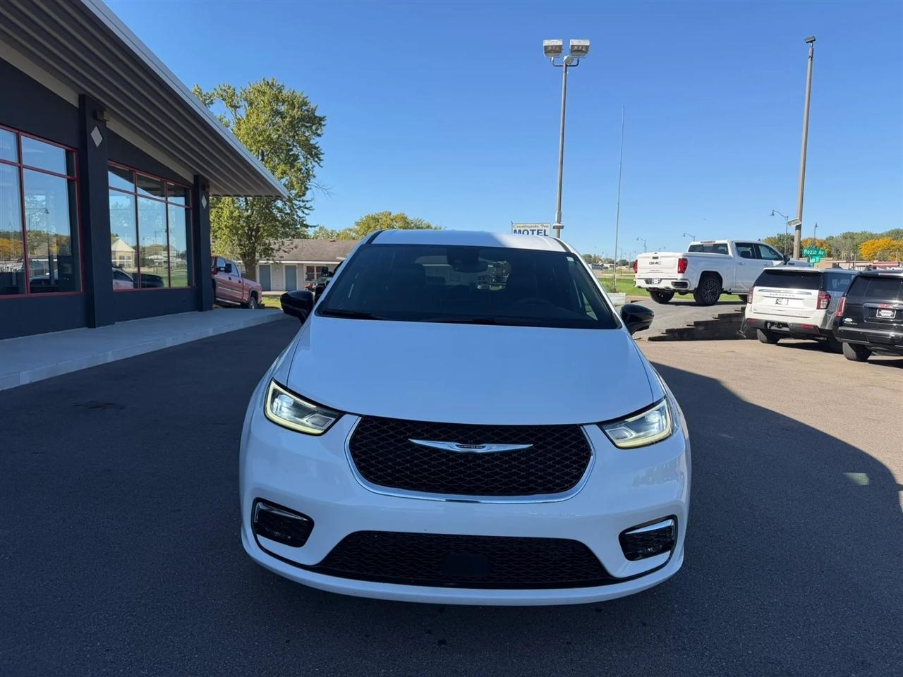 Chrysler Pacifica  2025