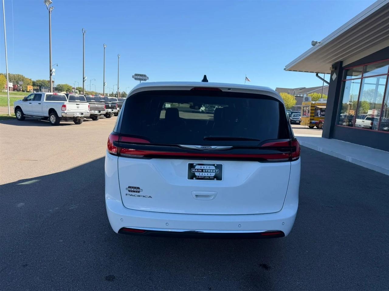 Chrysler Pacifica  2025