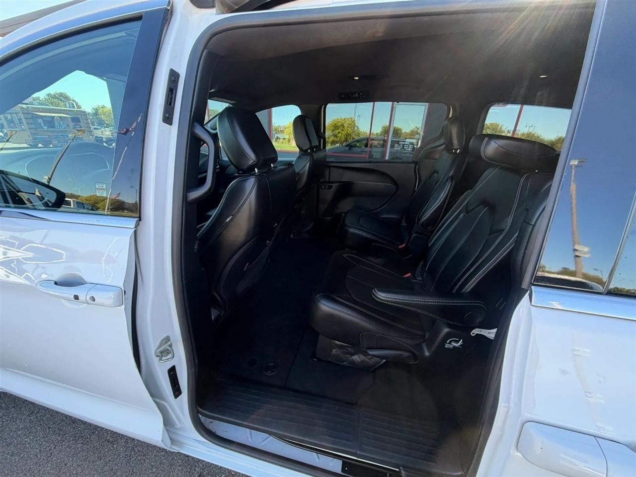 Chrysler Pacifica  2025