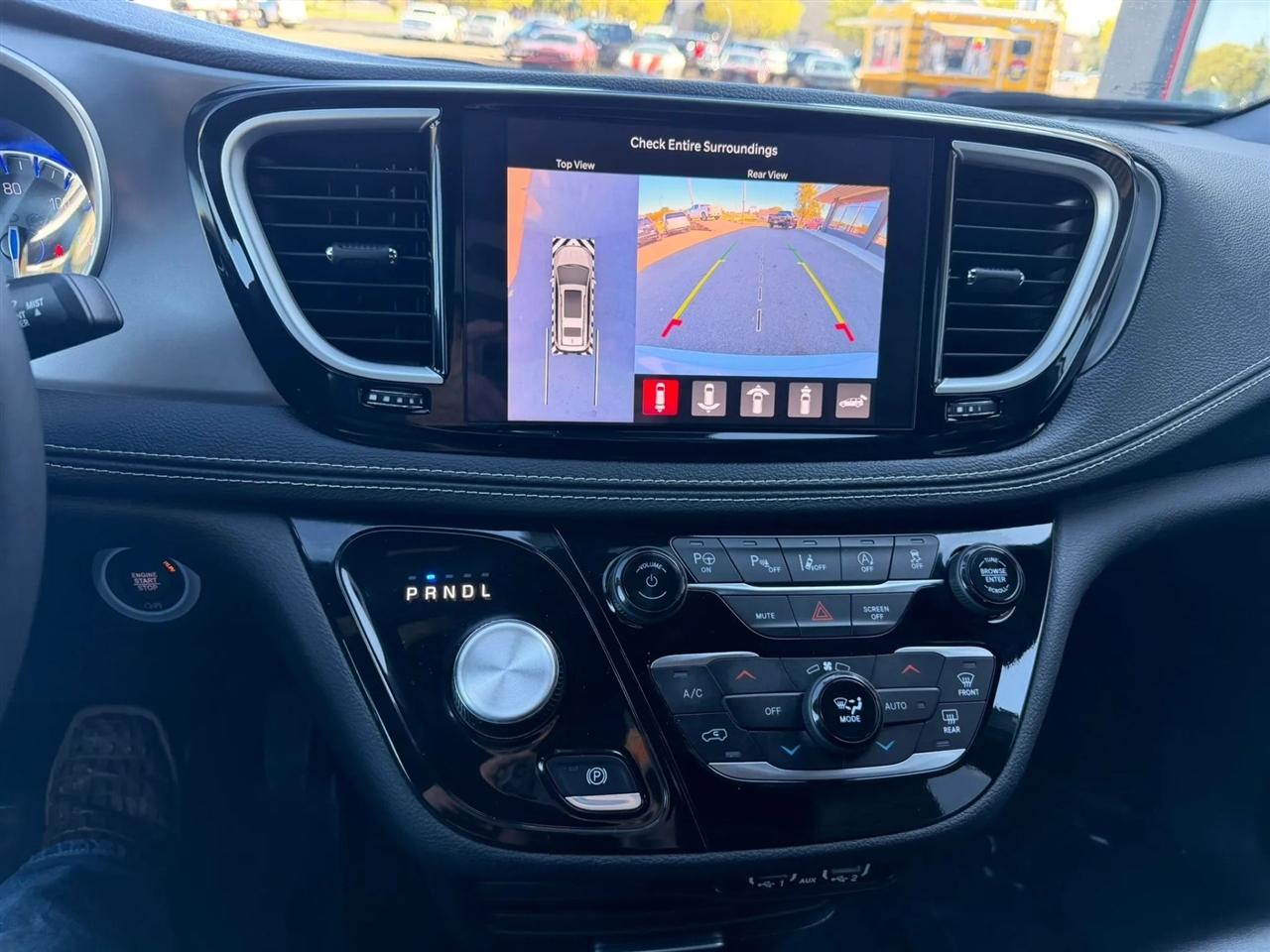 Chrysler Pacifica  2025