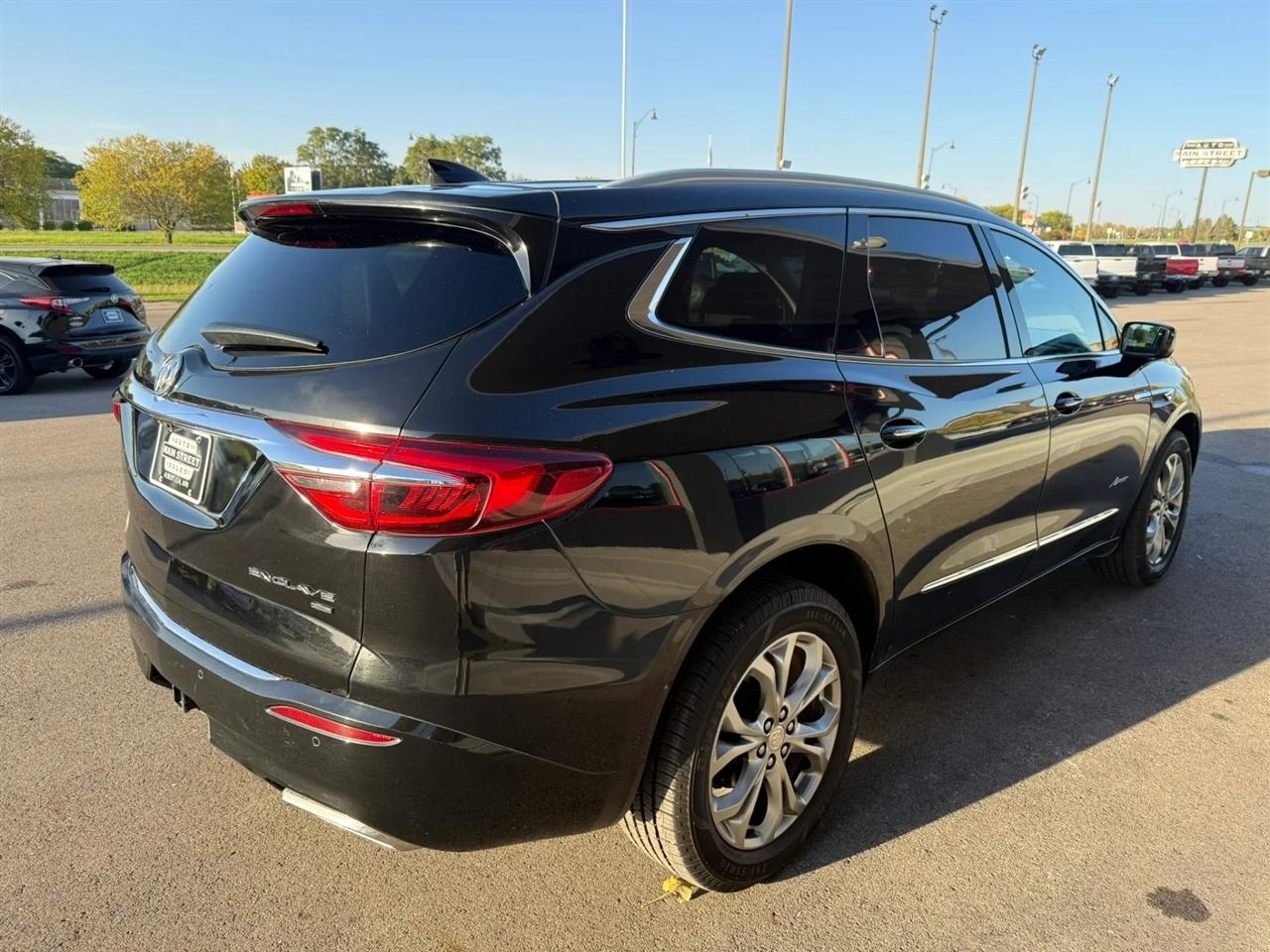Buick Enclave  2021