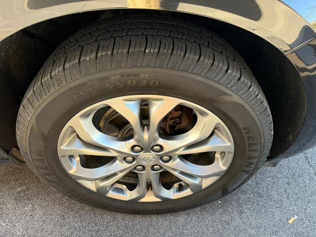 Buick Enclave  2021